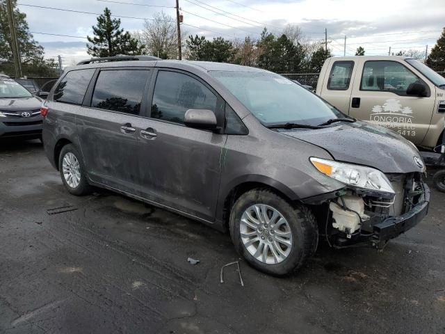 2015 Toyota Sienna XLE