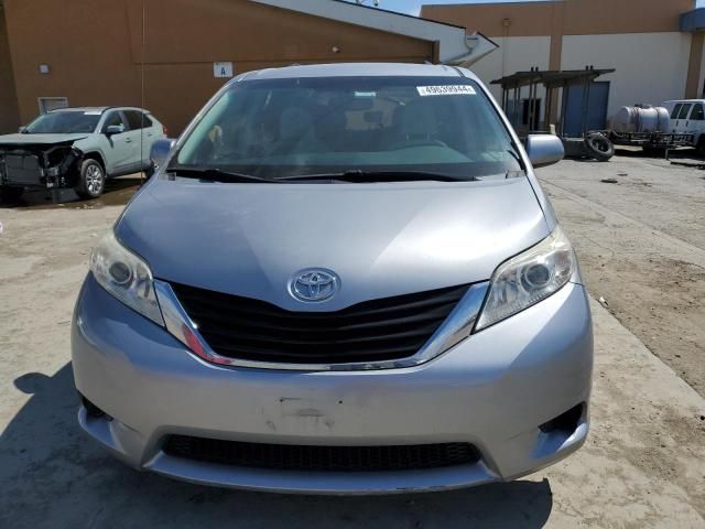 2013 Toyota Sienna LE