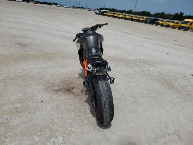 2018 KTM 1290 Super Duke R