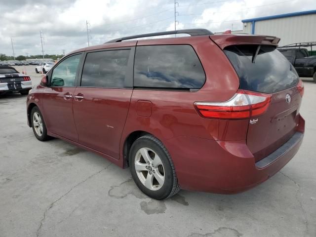 2019 Toyota Sienna LE