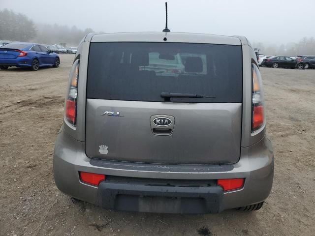 2010 KIA Soul +