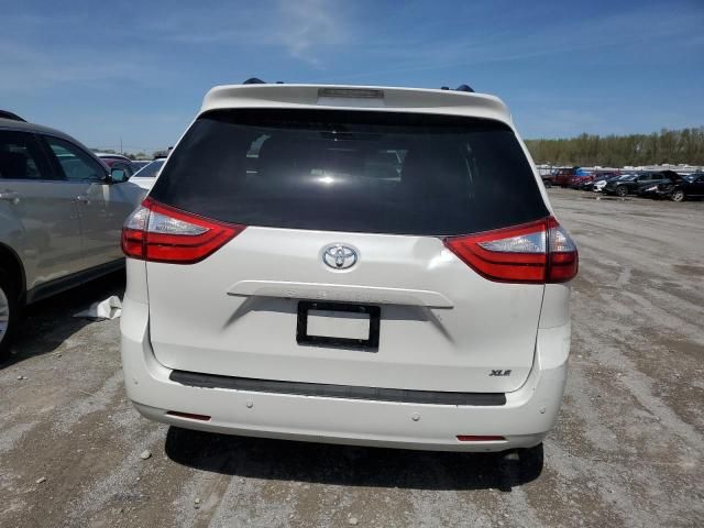 2015 Toyota Sienna XLE