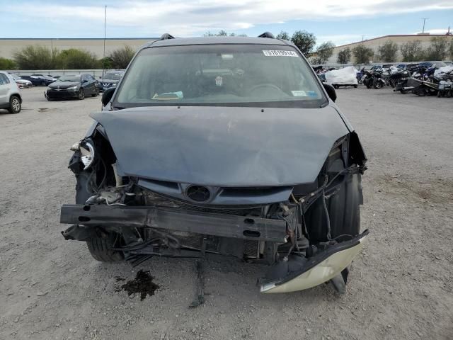 2010 Toyota Sienna CE