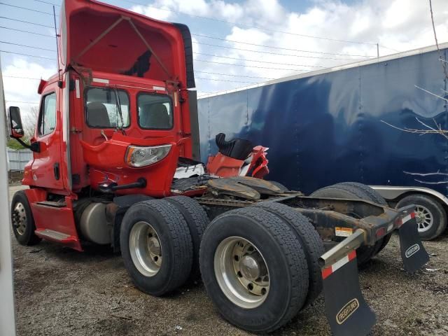 2016 Freightliner Cascadia 125