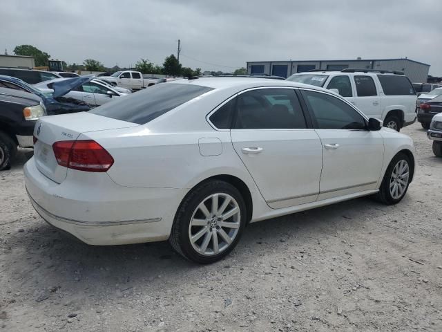 2013 Volkswagen Passat SEL