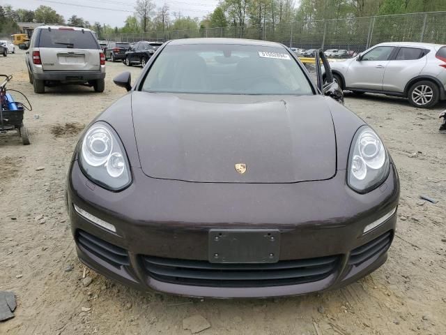 2015 Porsche Panamera 2