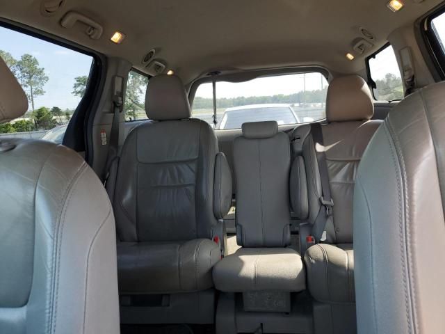 2016 Toyota Sienna XLE