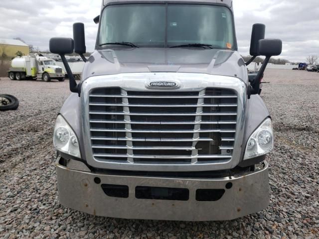 2016 Freightliner Cascadia 125