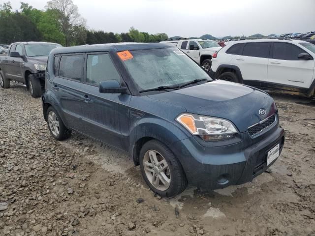 2011 KIA Soul +