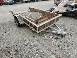 Salvage trucks for sale at Grand Prairie, TX auction: 2007 Road Clipper