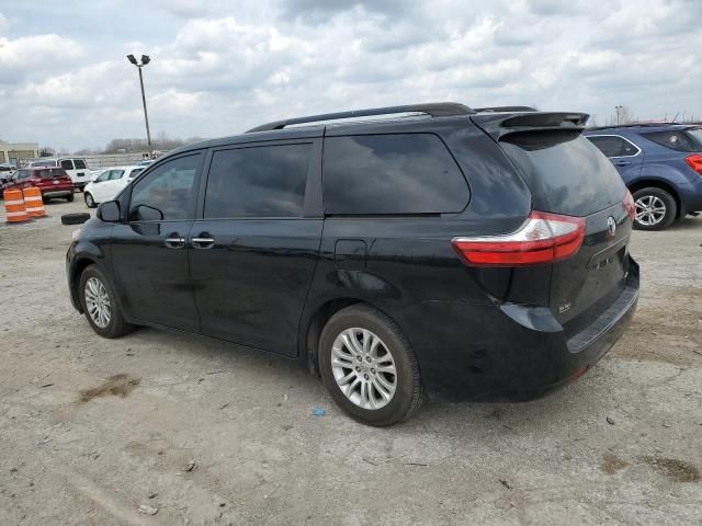 2016 Toyota Sienna XLE