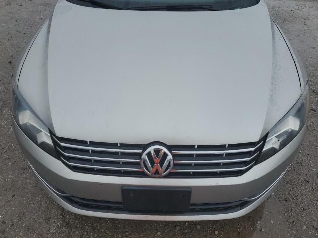 2014 Volkswagen Passat SE