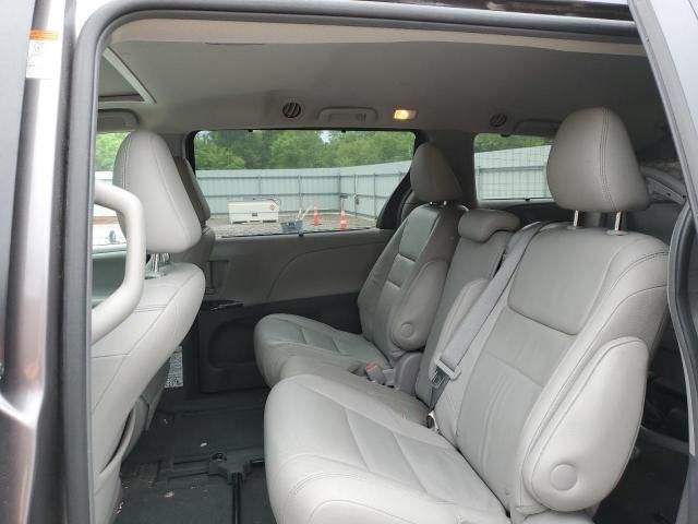 2015 Toyota Sienna XLE