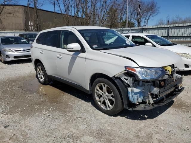 2014 Mitsubishi Outlander SE