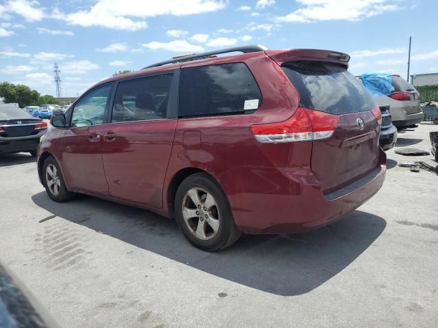 2013 Toyota Sienna LE