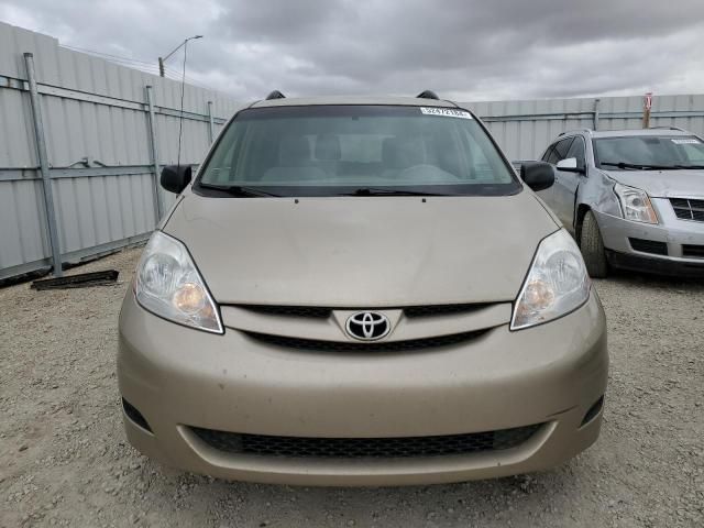 2009 Toyota Sienna CE