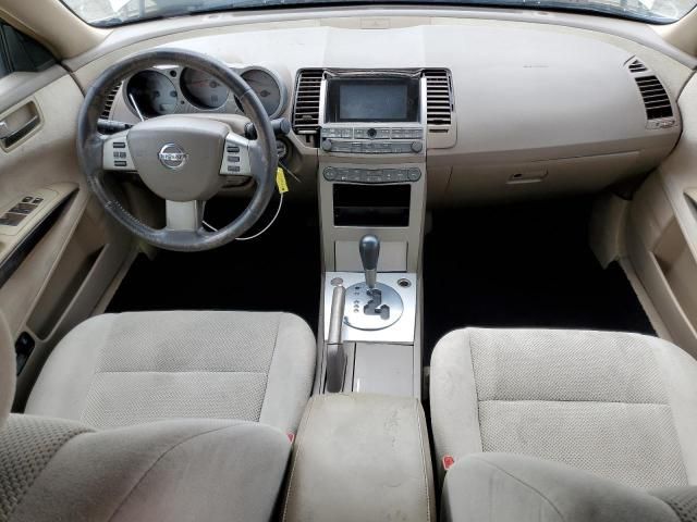 2004 Nissan Maxima SE