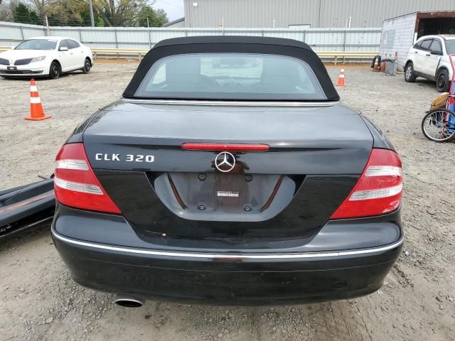 2005 Mercedes-Benz CLK 320