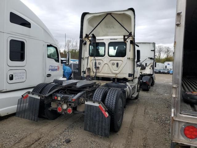 2019 Freightliner Cascadia 126