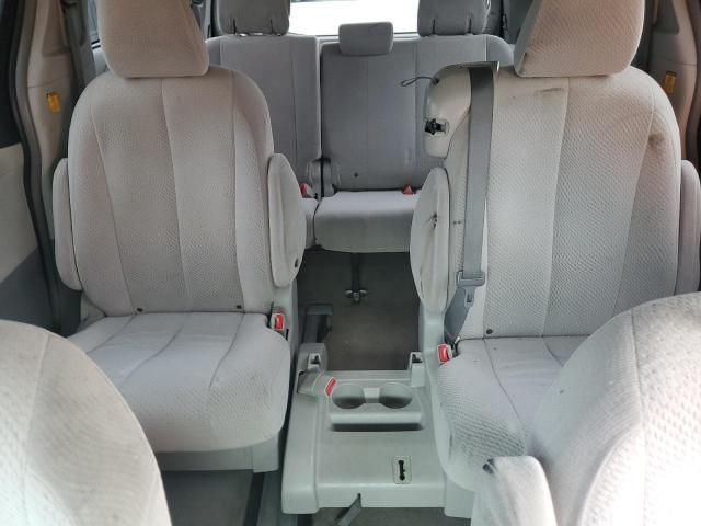 2012 Toyota Sienna LE