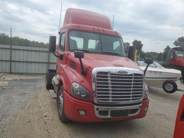 2017 Freightliner Cascadia 113