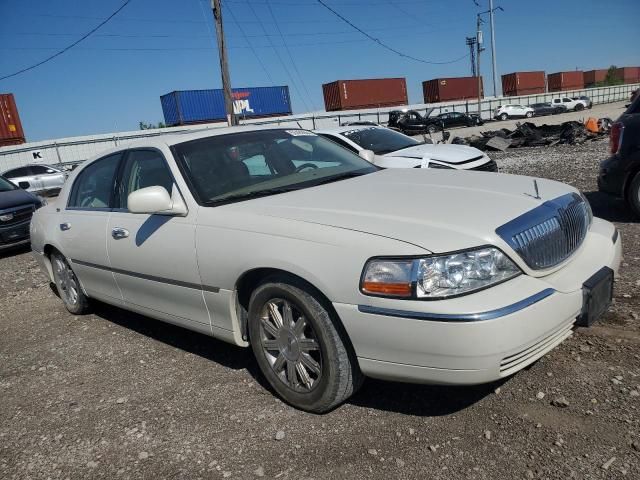 2006 Lincoln Town Car Signature Limited