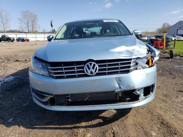 2013 Volkswagen Passat SEL