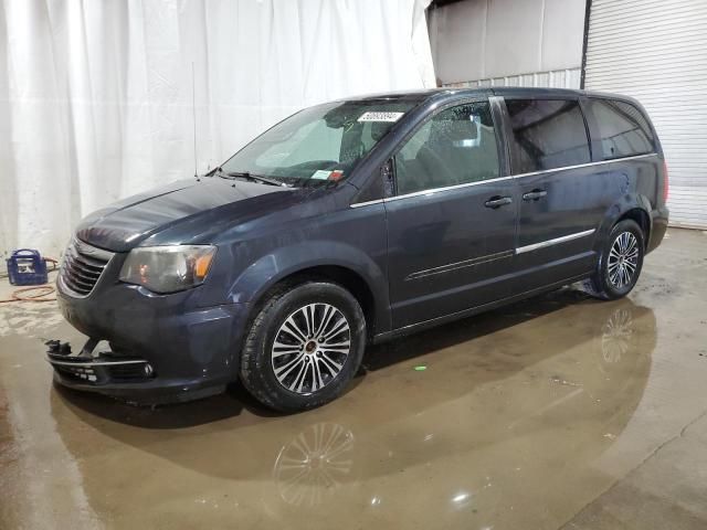 2014 Chrysler Town & Country S