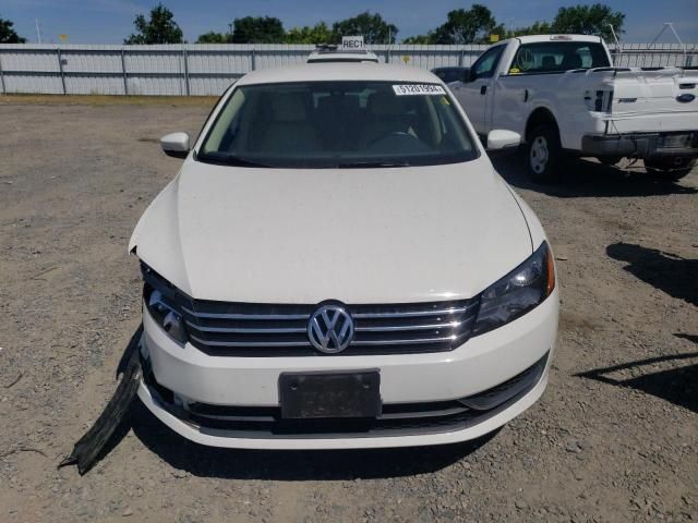 2014 Volkswagen Passat SE