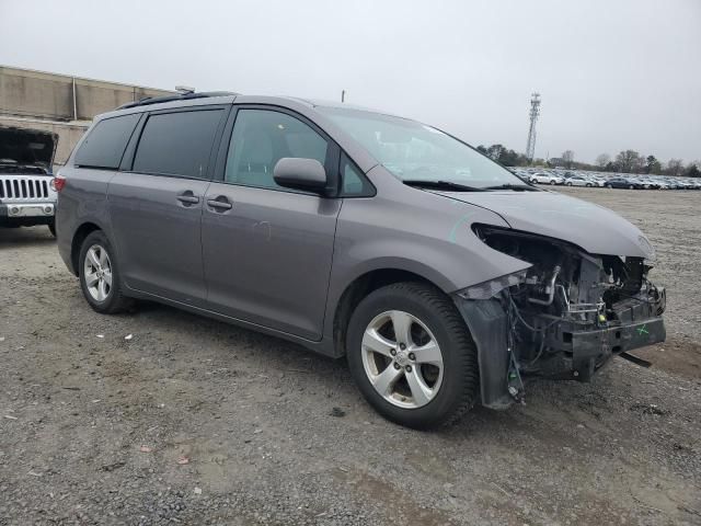 2015 Toyota Sienna LE