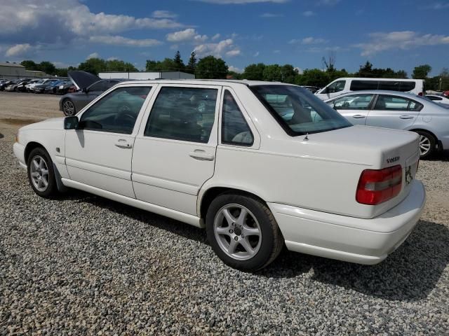 1999 Volvo S70