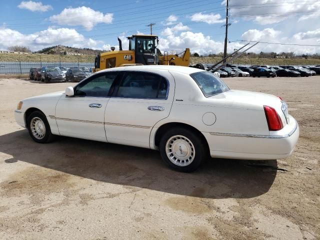 1999 Lincoln Town Car Executive