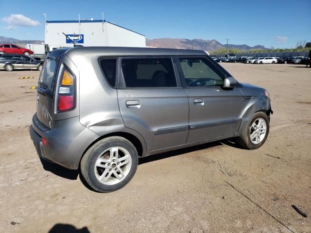 2010 KIA Soul +