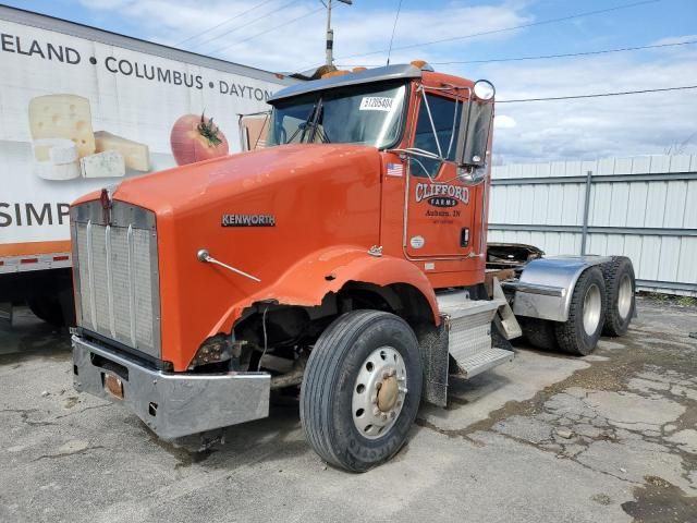 2010 Kenworth Construction T800