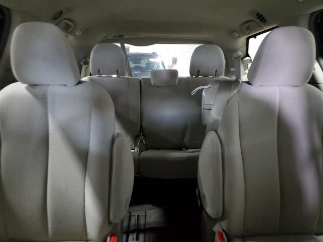 2011 Toyota Sienna LE