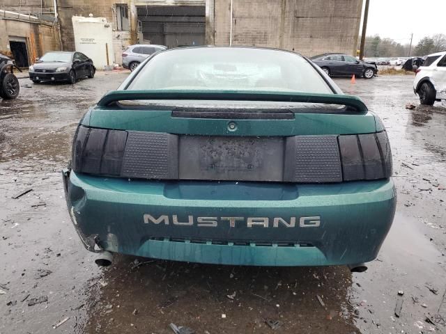 2000 Ford Mustang