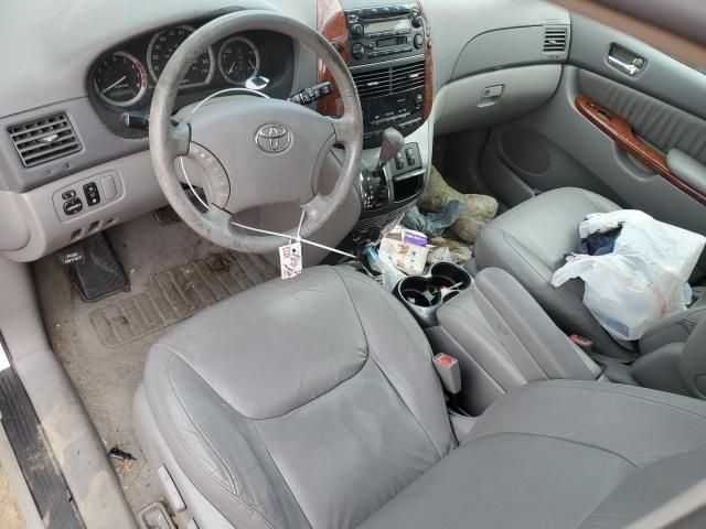 2004 Toyota Sienna XLE