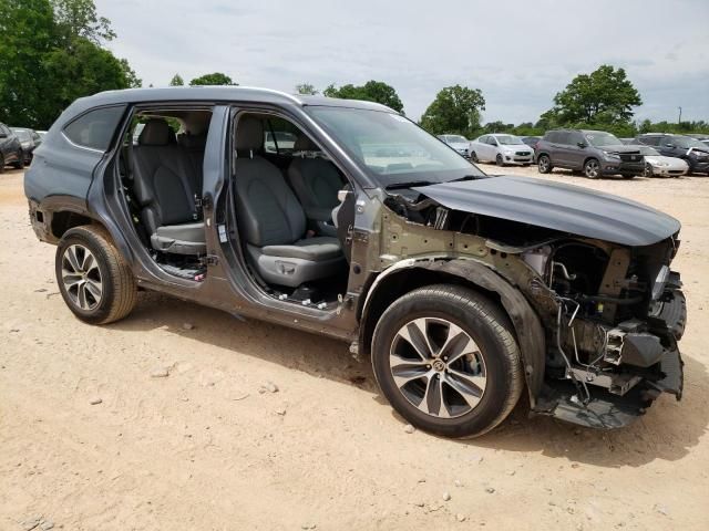 2021 Toyota Highlander Hybrid XLE