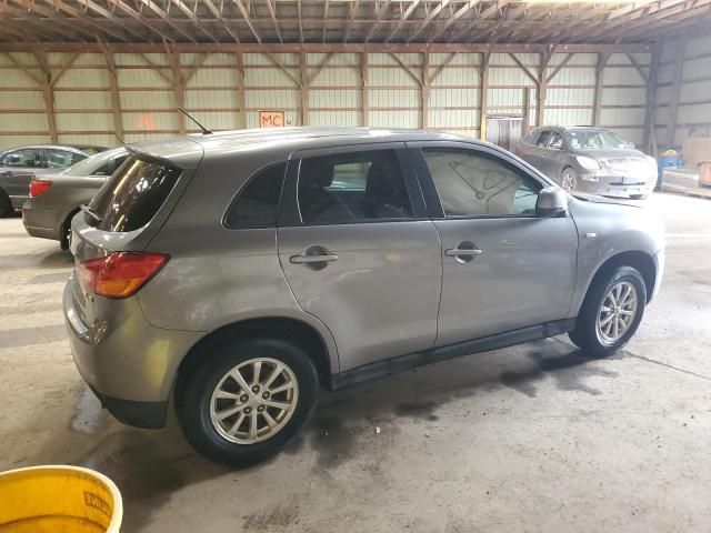 2013 Mitsubishi RVR SE