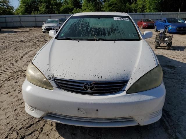 2005 Toyota Camry LE