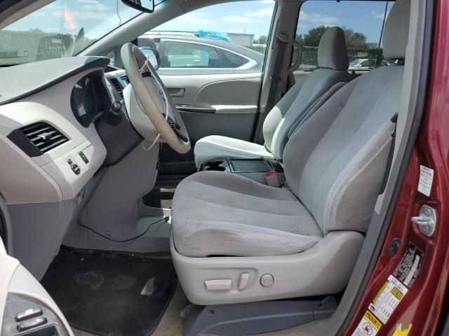 2013 Toyota Sienna LE