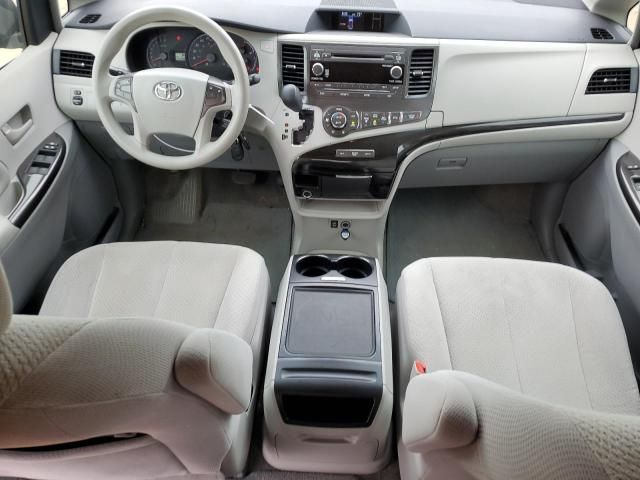 2013 Toyota Sienna LE