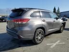 2017 Toyota Highlander SE