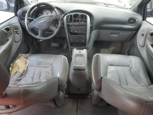 2005 Chrysler Town & Country Touring