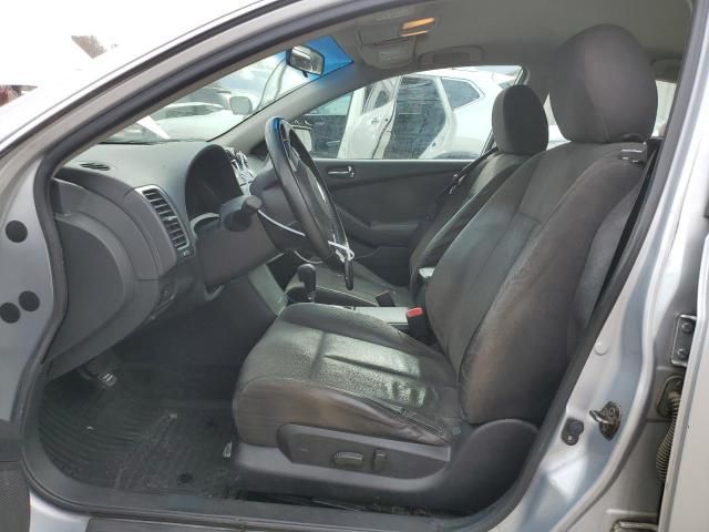 2010 Nissan Altima Base