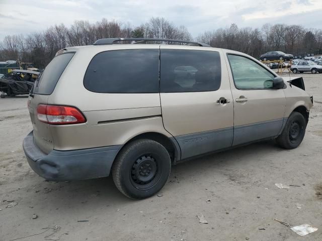 2003 Toyota Sienna CE