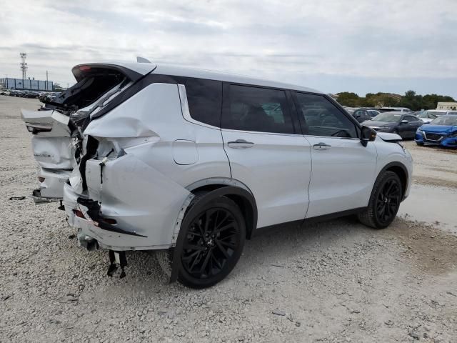 2023 Mitsubishi Outlander SE