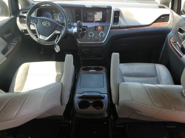 2015 Toyota Sienna XLE