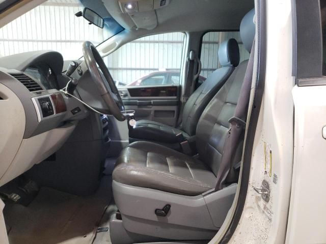 2010 Chrysler Town & Country Touring