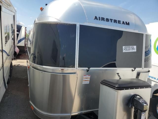 2023 Airstream M25FB